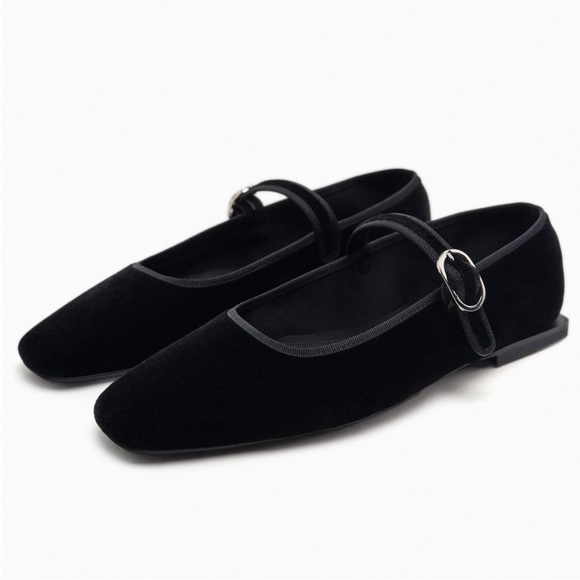 Zara Shoes - Zara Velvet Square Toe Mary Jane Flats